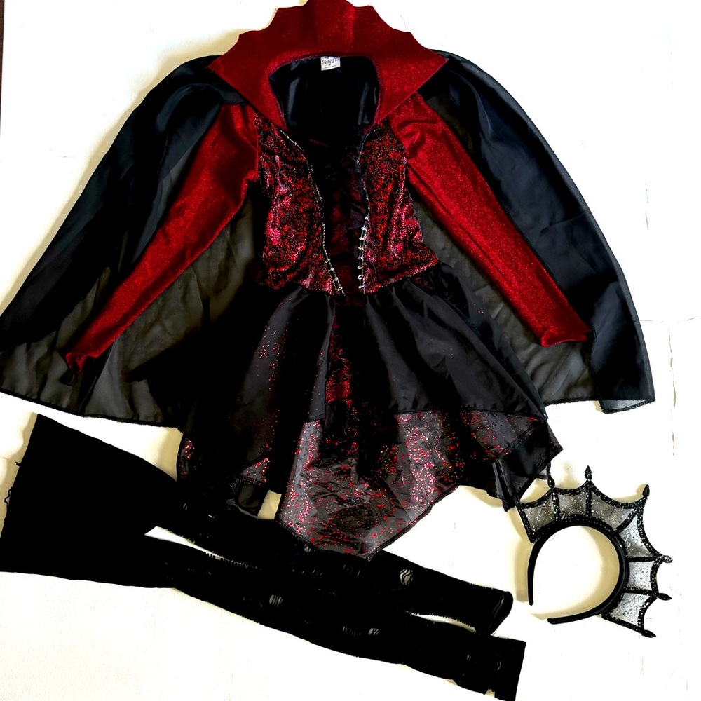 COPY - Youth Girls Spirit Halloween-Dark Beauty Size Medium